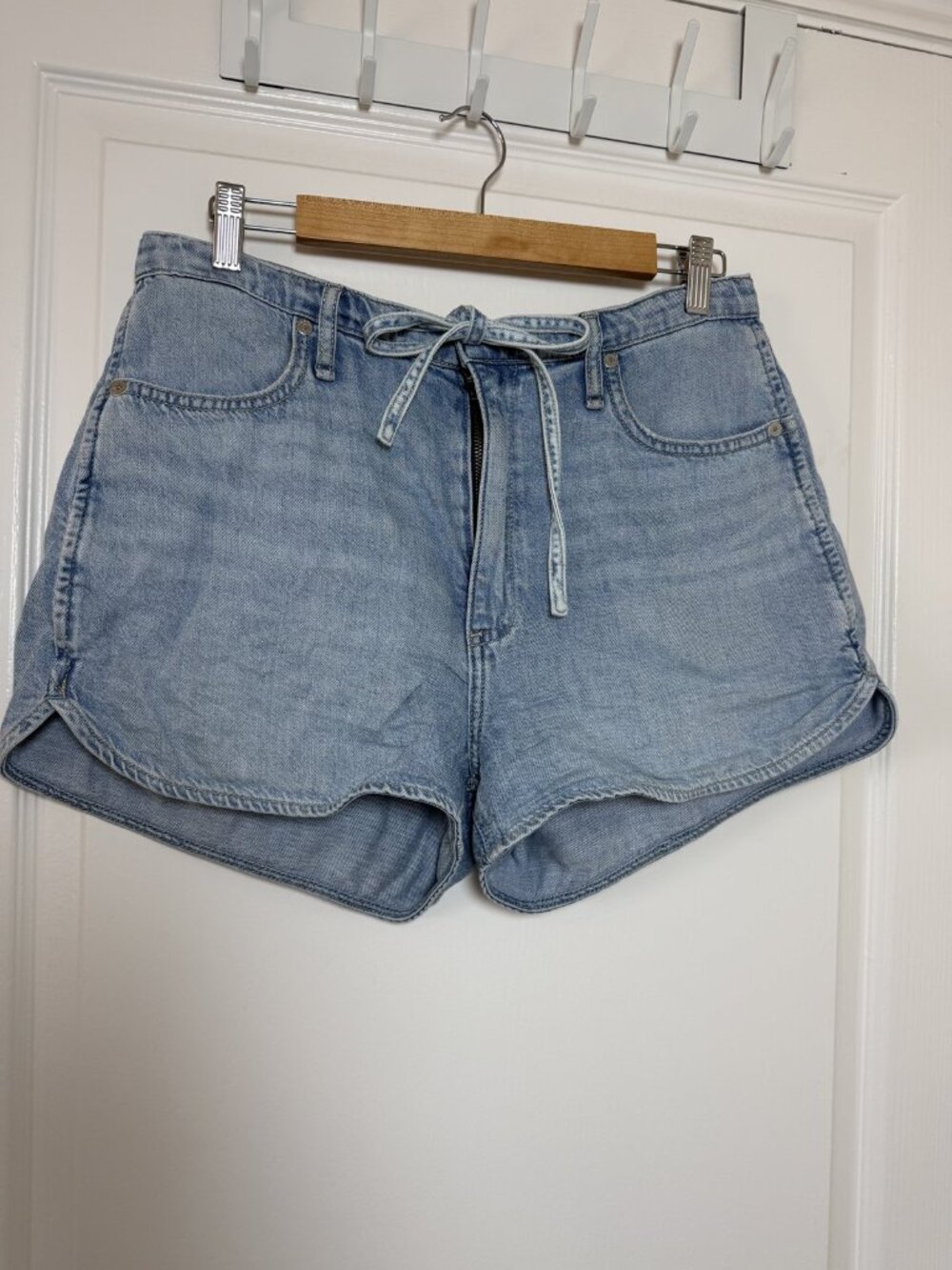 rag & bone High Rise Denim Shorts Tie Waist Dolphin Hem Light Wash Asbury M